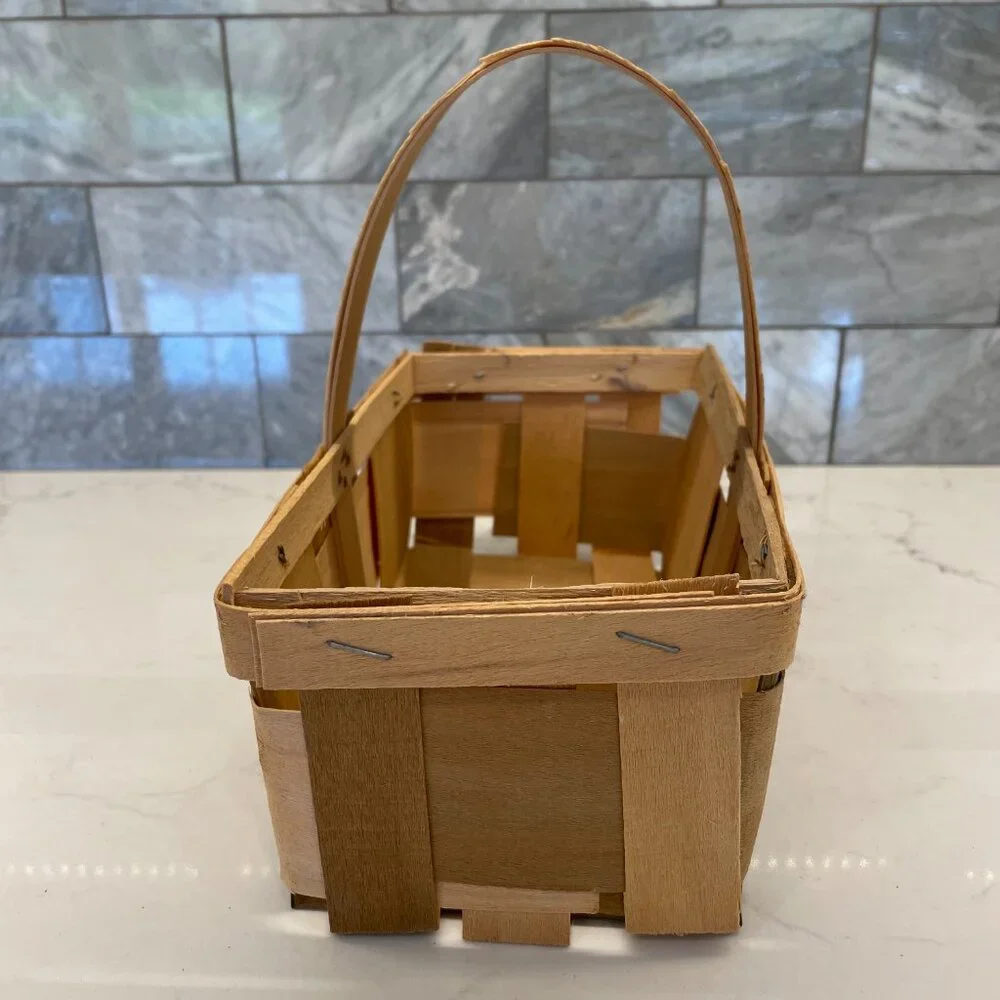 Vintage Farmhouse Split Slat Wood Woven Basket w Handle & 2 Smuckers 16 oz Jars